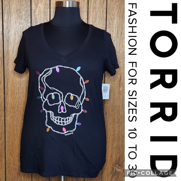 torrid Tops - Torrid 1X Black Skull Holiday Lights Cotton Tee